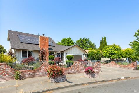 753 W 8th Street Santa Rosa CA 95401