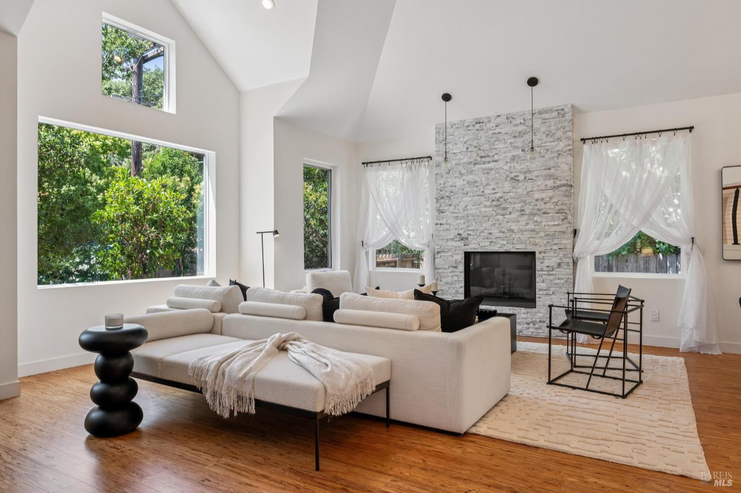 30 Oak Knoll Drive San Anselmo CA 94960