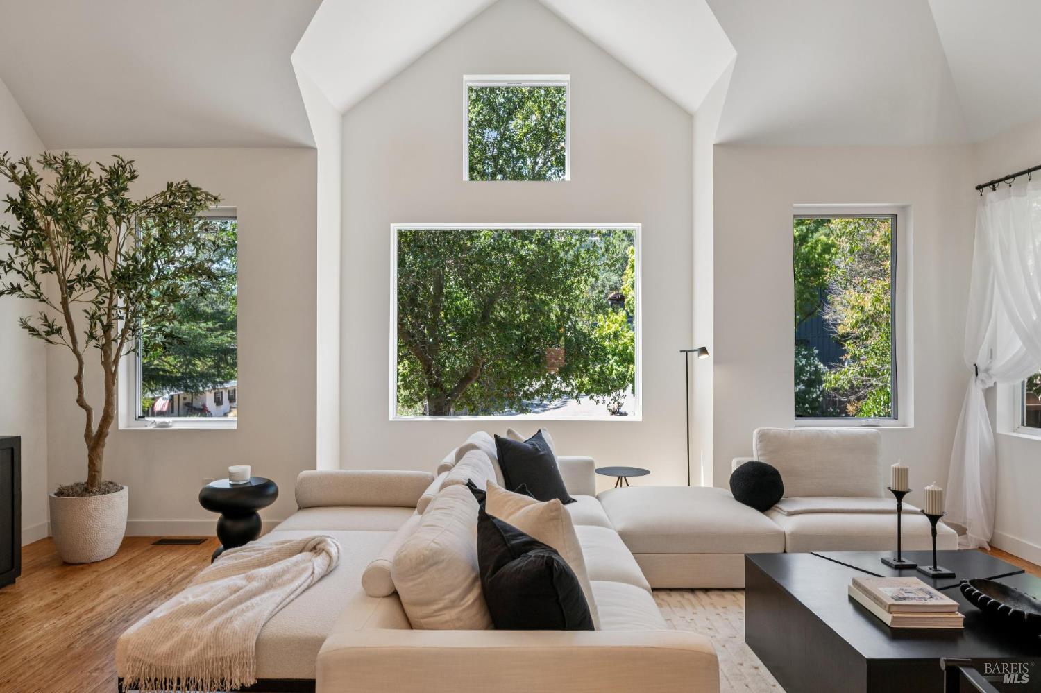30 Oak Knoll Drive San Anselmo CA 94960