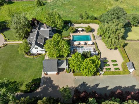 19696 7th Street E Sonoma CA 95476