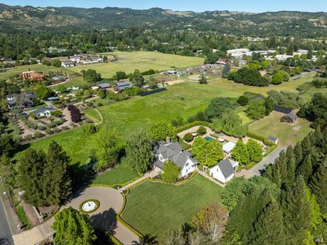 19696 7th Street E Sonoma CA 95476