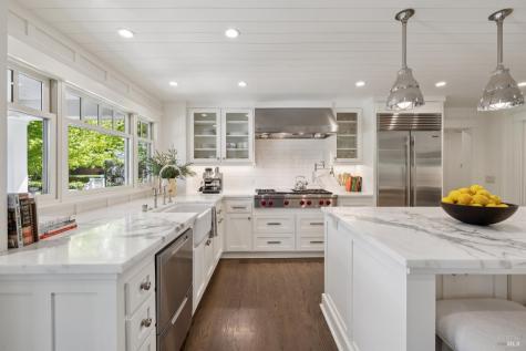 19696 7th Street E Sonoma CA 95476