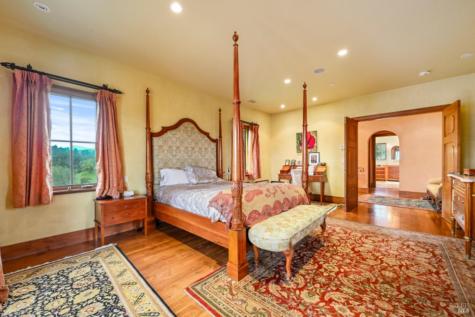 25500 River Road Cloverdale CA 95425