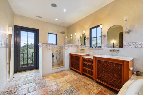 25500 River Road Cloverdale CA 95425