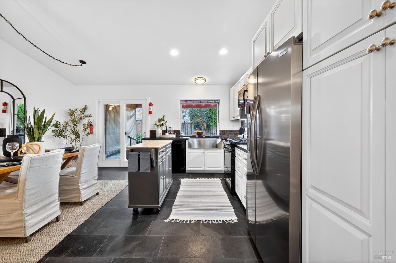 1056 Esparto Court Windsor CA 95492