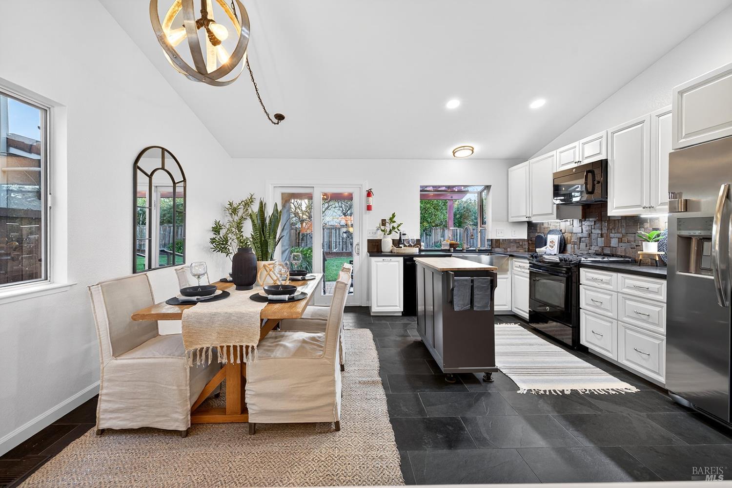1056 Esparto Court Windsor CA 95492