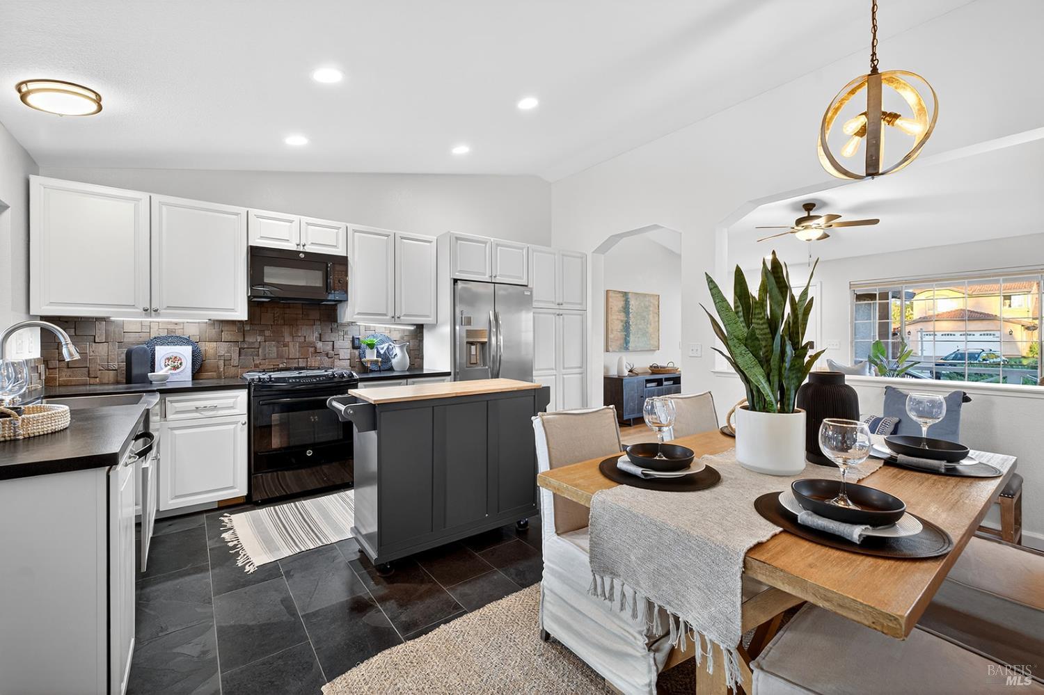 1056 Esparto Court Windsor CA 95492