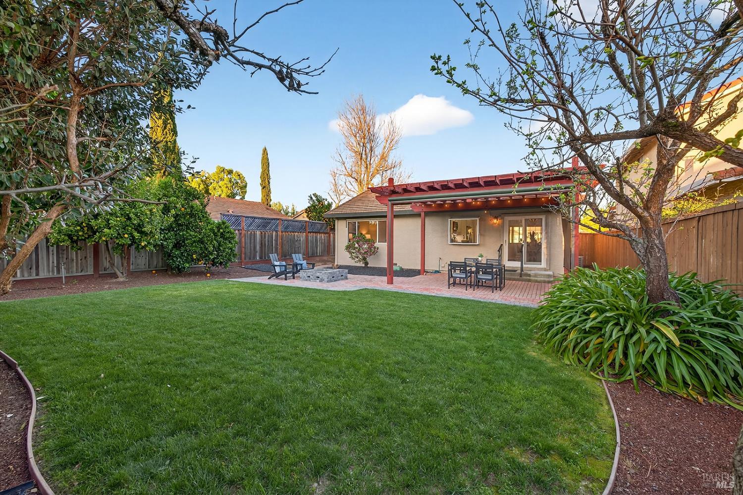 1056 Esparto Court Windsor CA 95492