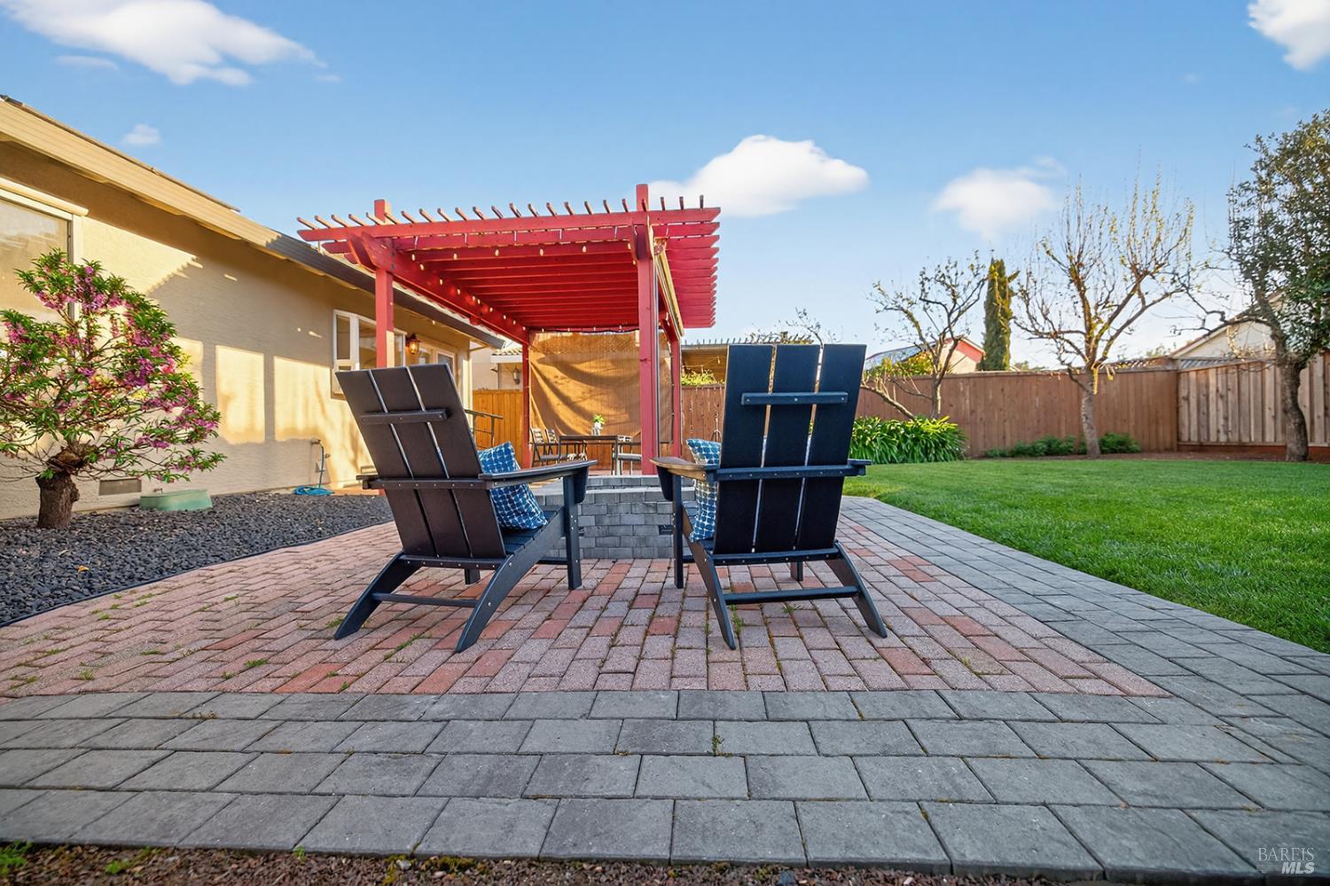 1056 Esparto Court Windsor CA 95492