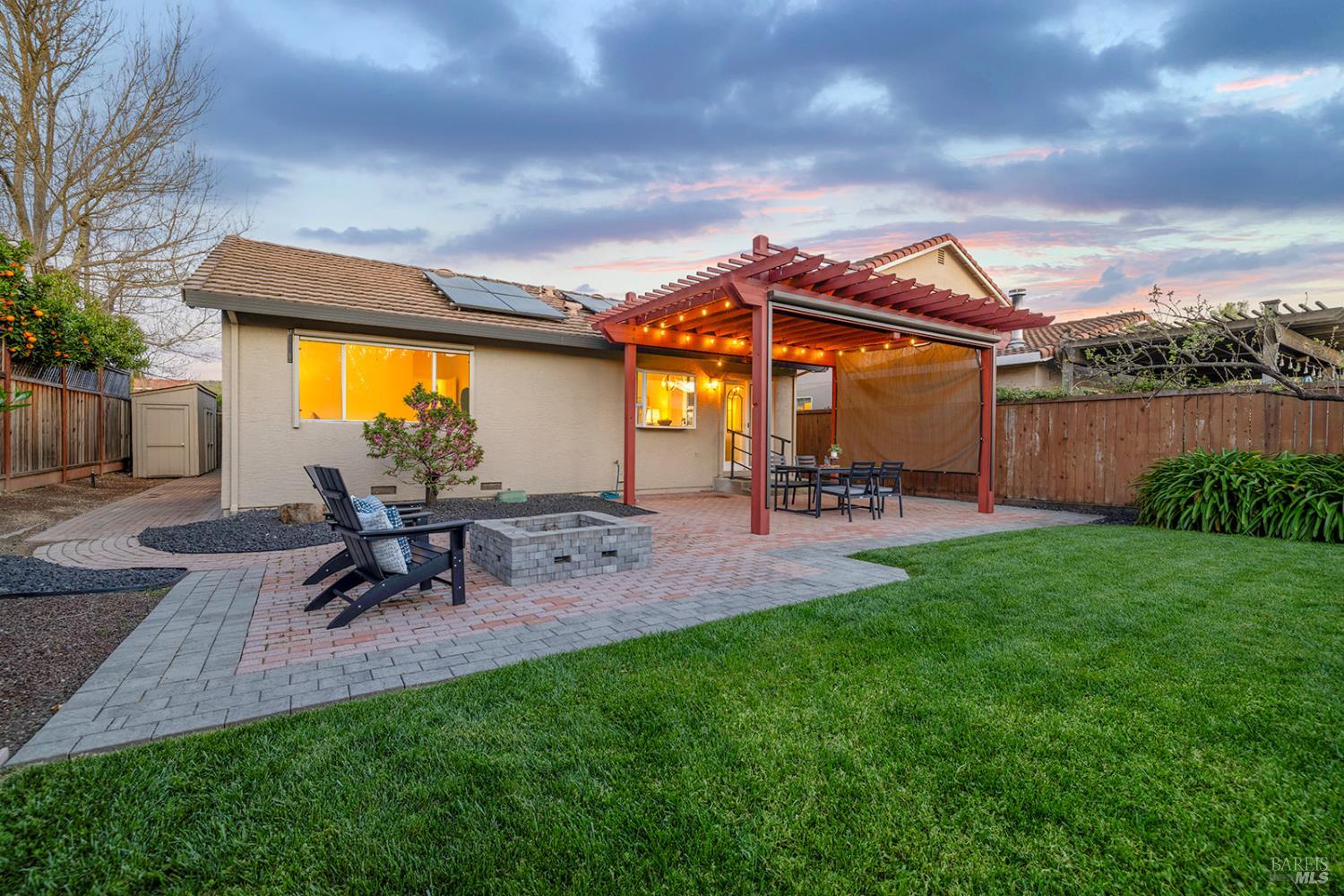 1056 Esparto Court Windsor CA 95492