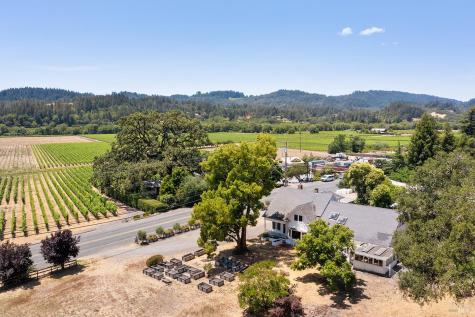995 Dry Creek Road Healdsburg CA 95448