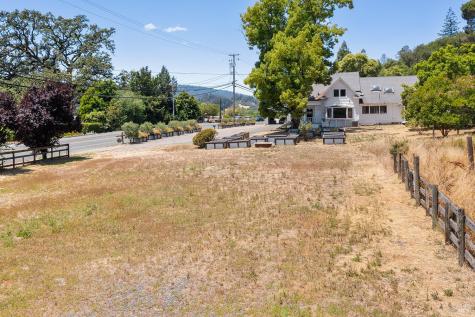 995 Dry Creek Road Healdsburg CA 95448