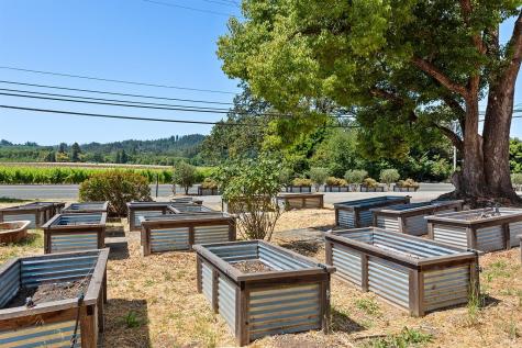 995 Dry Creek Road Healdsburg CA 95448
