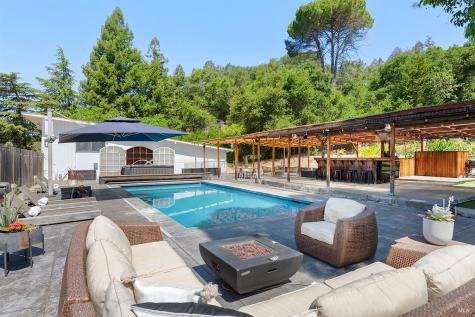995 Dry Creek Road Healdsburg CA 95448
