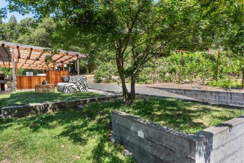995 Dry Creek Road Healdsburg CA 95448