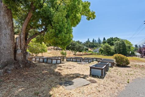 995 Dry Creek Road Healdsburg CA 95448