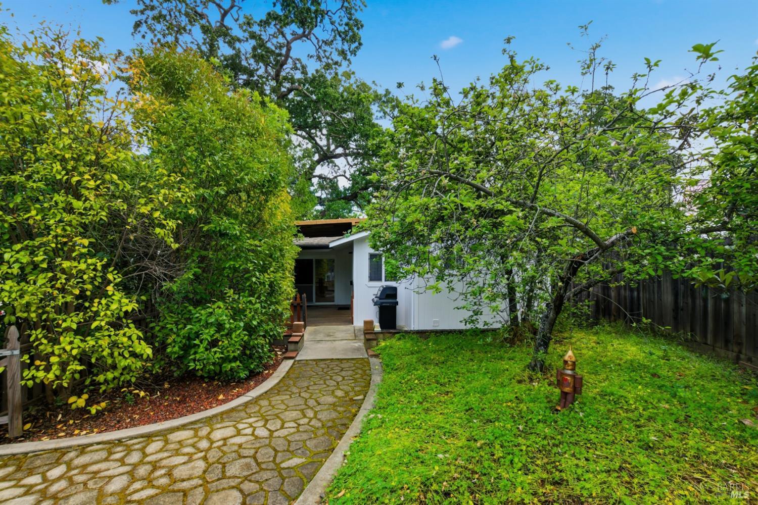 477 N Meadowview Court Vacaville CA 95688