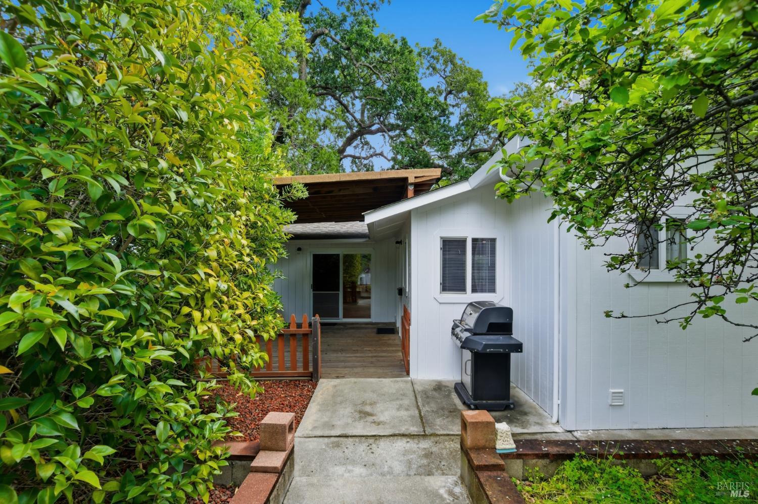 477 N Meadowview Court Vacaville CA 95688
