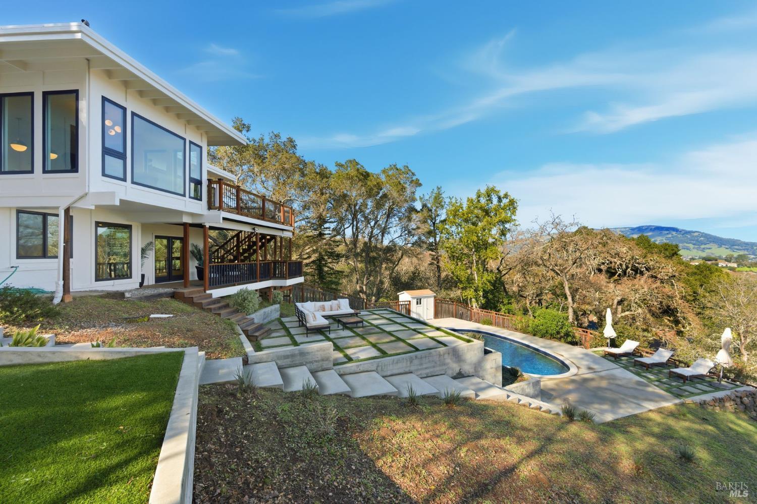 194 Maestro Road Novato CA 94947