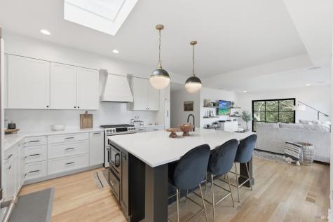 194 Maestro Road Novato CA 94947