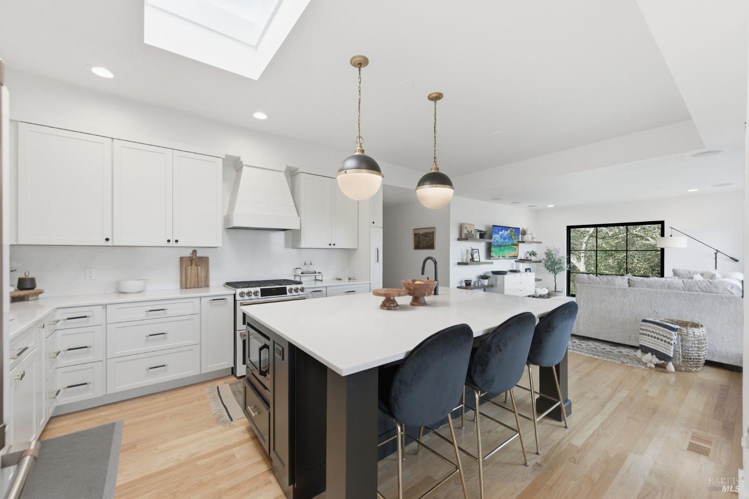 194 Maestro Road Novato CA 94947