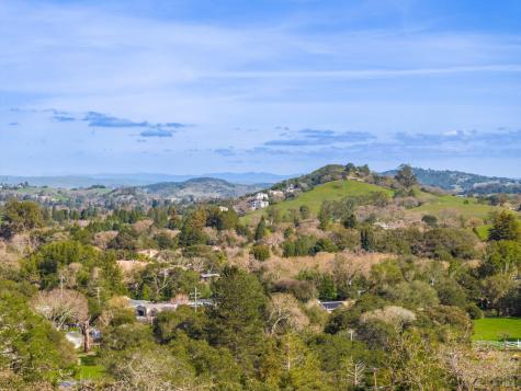 194 Maestro Road Novato CA 94947