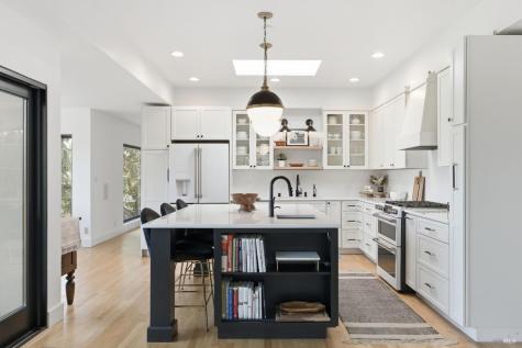 194 Maestro Road Novato CA 94947