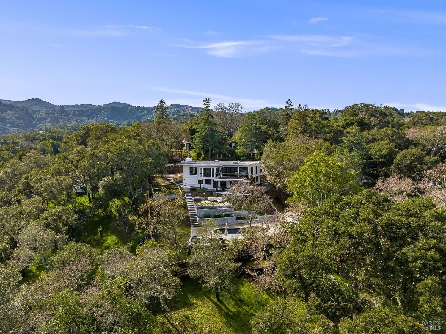 194 Maestro Road Novato CA 94947