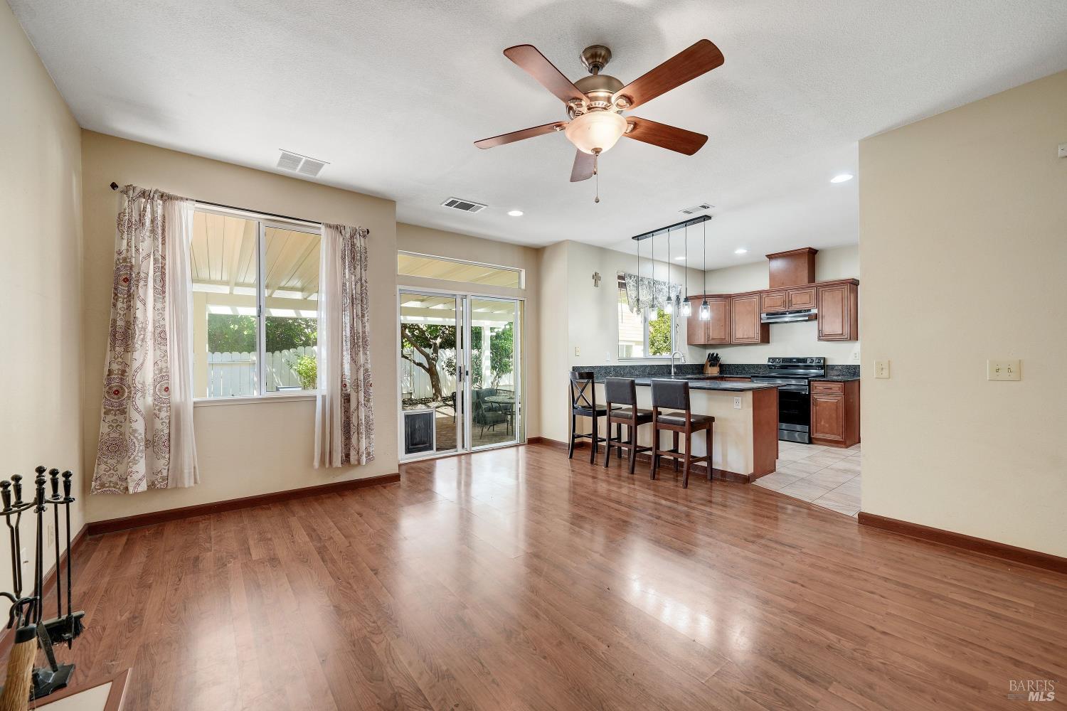 424 Donaldson Court Suisun City CA 94585