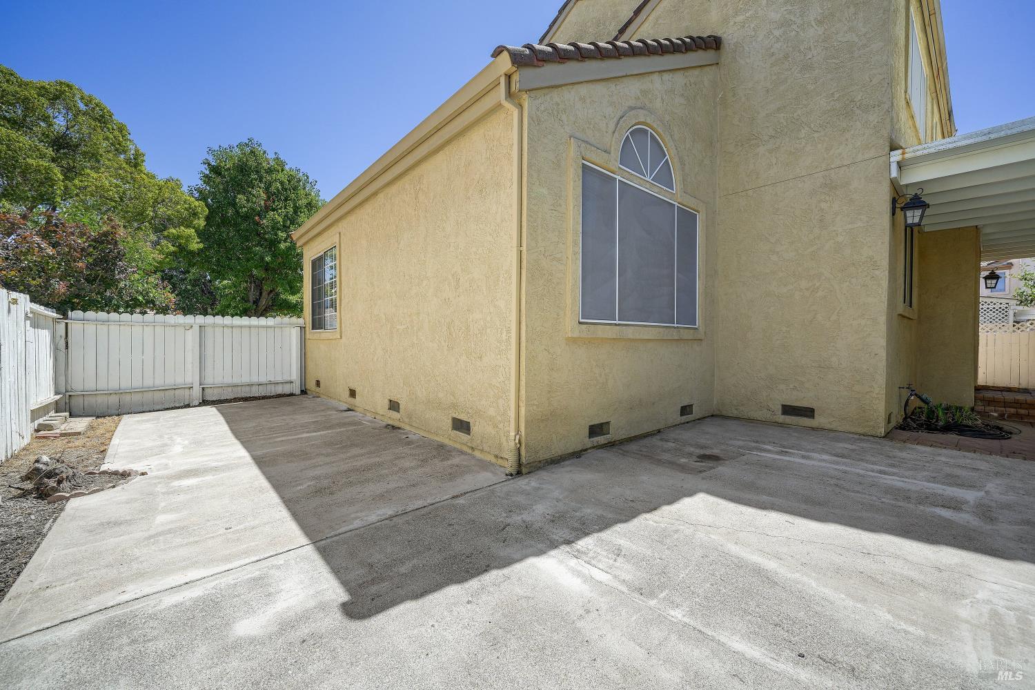 424 Donaldson Court Suisun City CA 94585