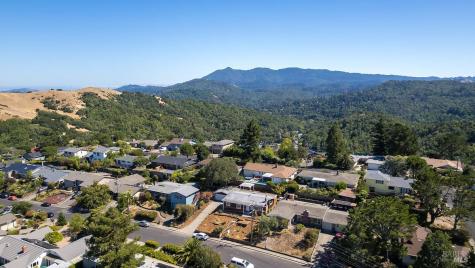 26 Manor View Drive Fairfax CA 94930