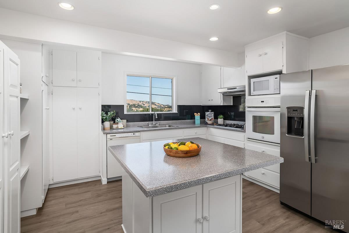 26 Manor View Drive Fairfax CA 94930