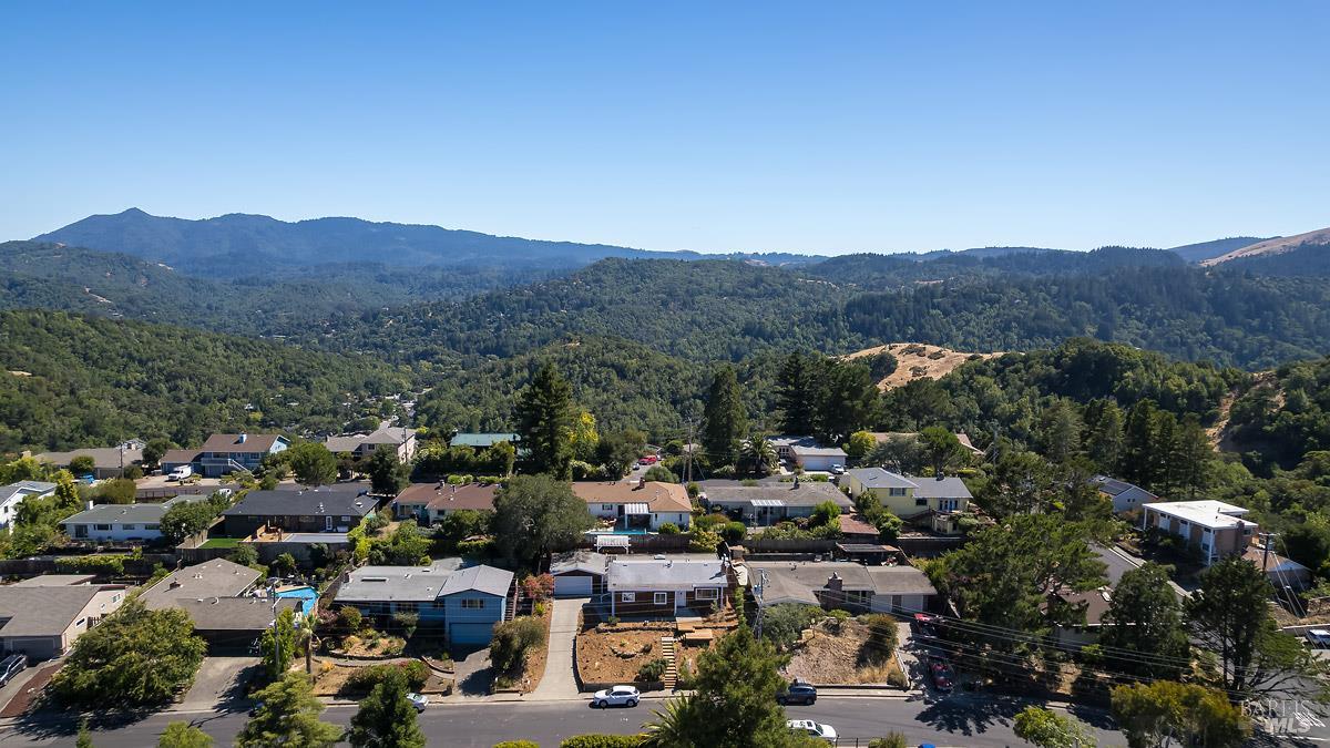 26 Manor View Drive Fairfax CA 94930