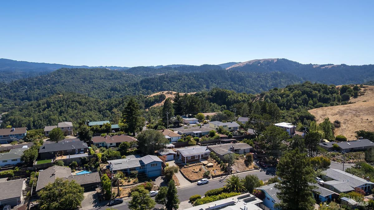 26 Manor View Drive Fairfax CA 94930