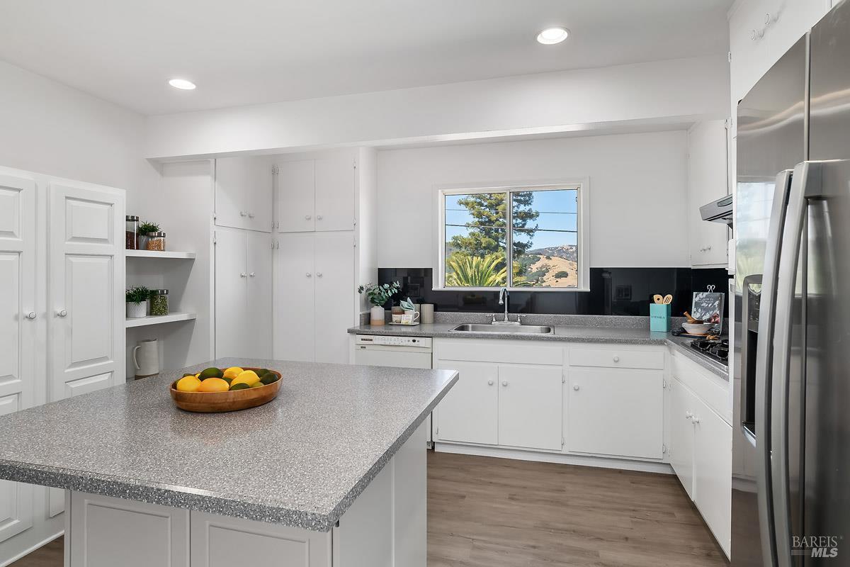 26 Manor View Drive Fairfax CA 94930