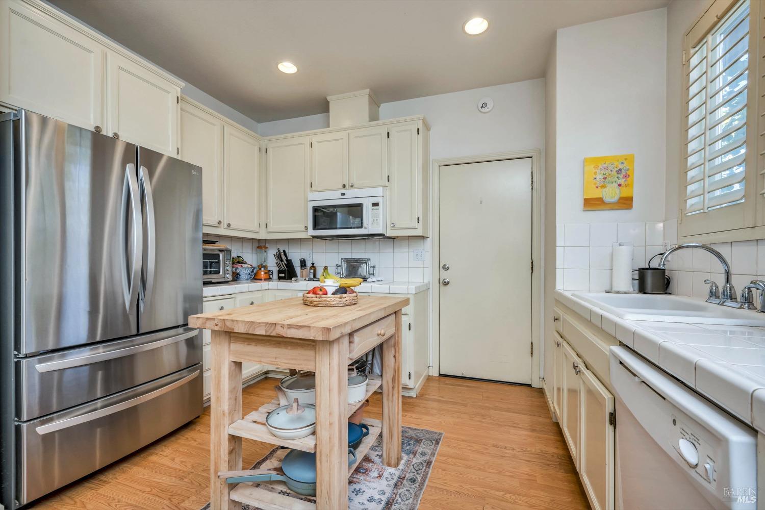 921 Chiles Avenue St. Helena CA 94574