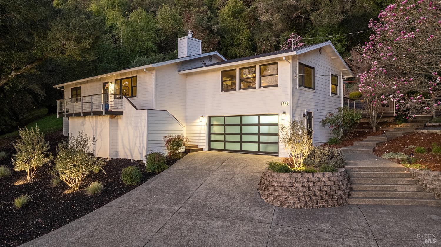 1625 Madrone Avenue Healdsburg CA 95448