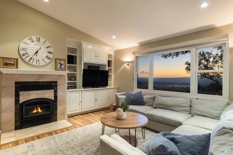 1625 Madrone Avenue Healdsburg CA 95448
