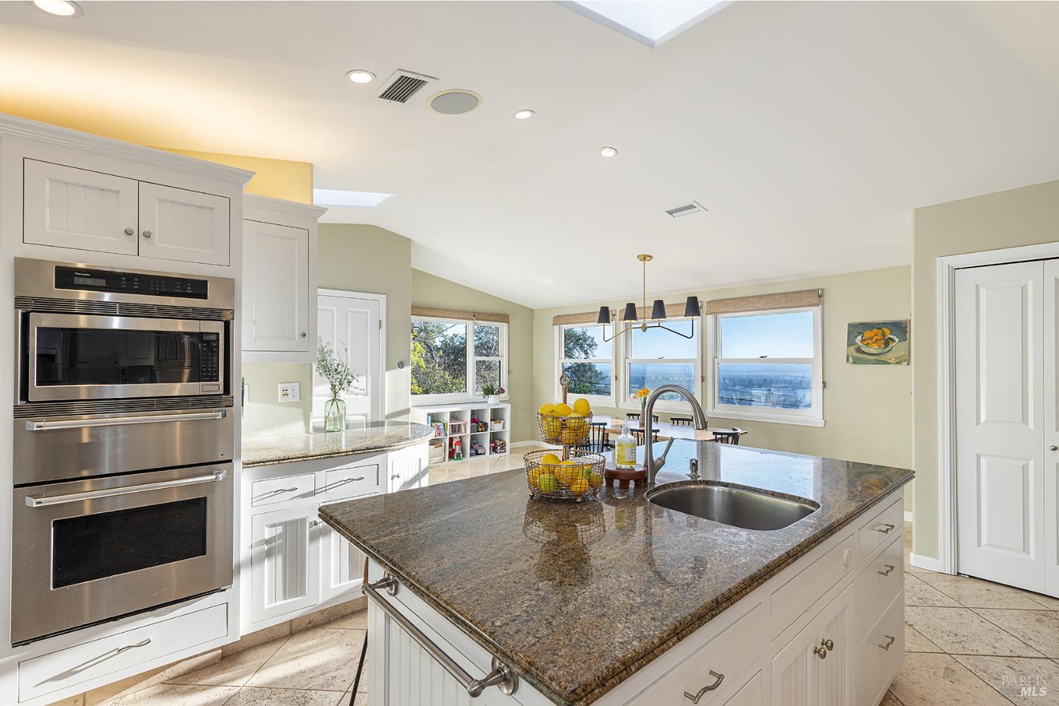 1625 Madrone Avenue Healdsburg CA 95448