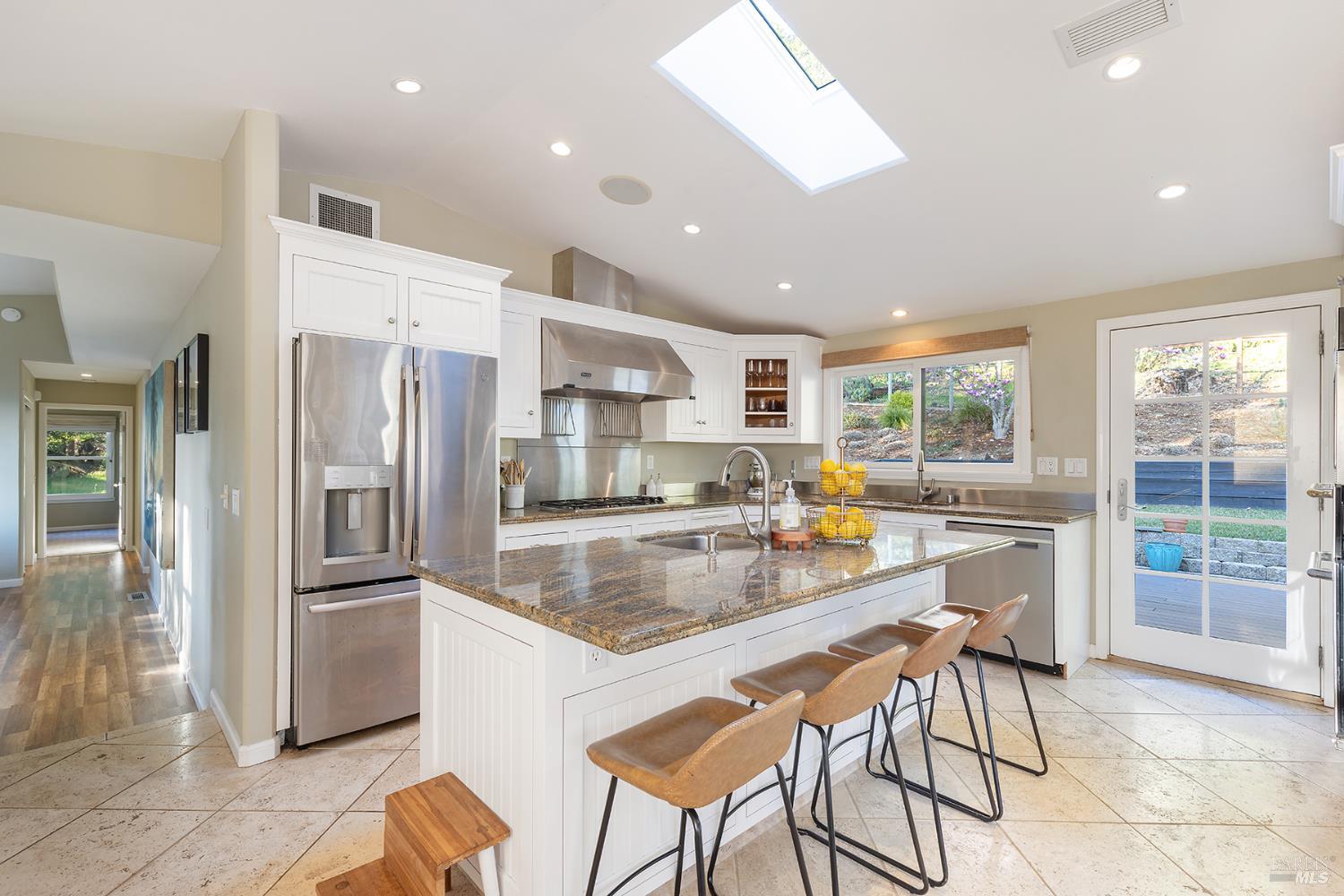 1625 Madrone Avenue Healdsburg CA 95448