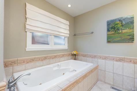 1625 Madrone Avenue Healdsburg CA 95448