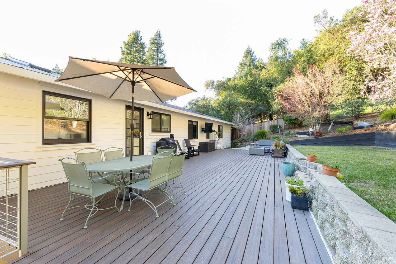 1625 Madrone Avenue Healdsburg CA 95448