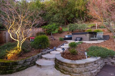 1625 Madrone Avenue Healdsburg CA 95448