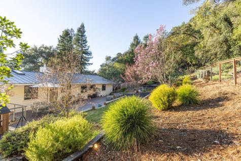 1625 Madrone Avenue Healdsburg CA 95448
