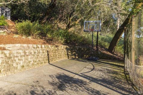 1625 Madrone Avenue Healdsburg CA 95448