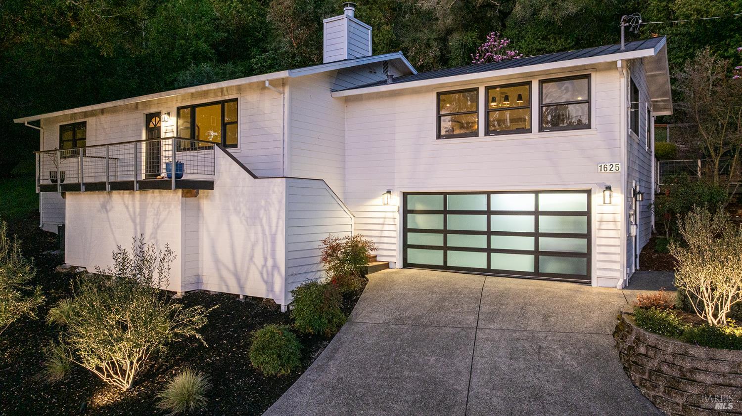 1625 Madrone Avenue Healdsburg CA 95448