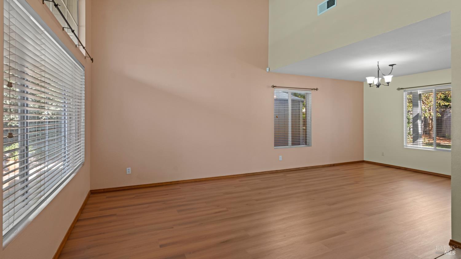 1025 Cinnabar Way Vacaville CA 95687