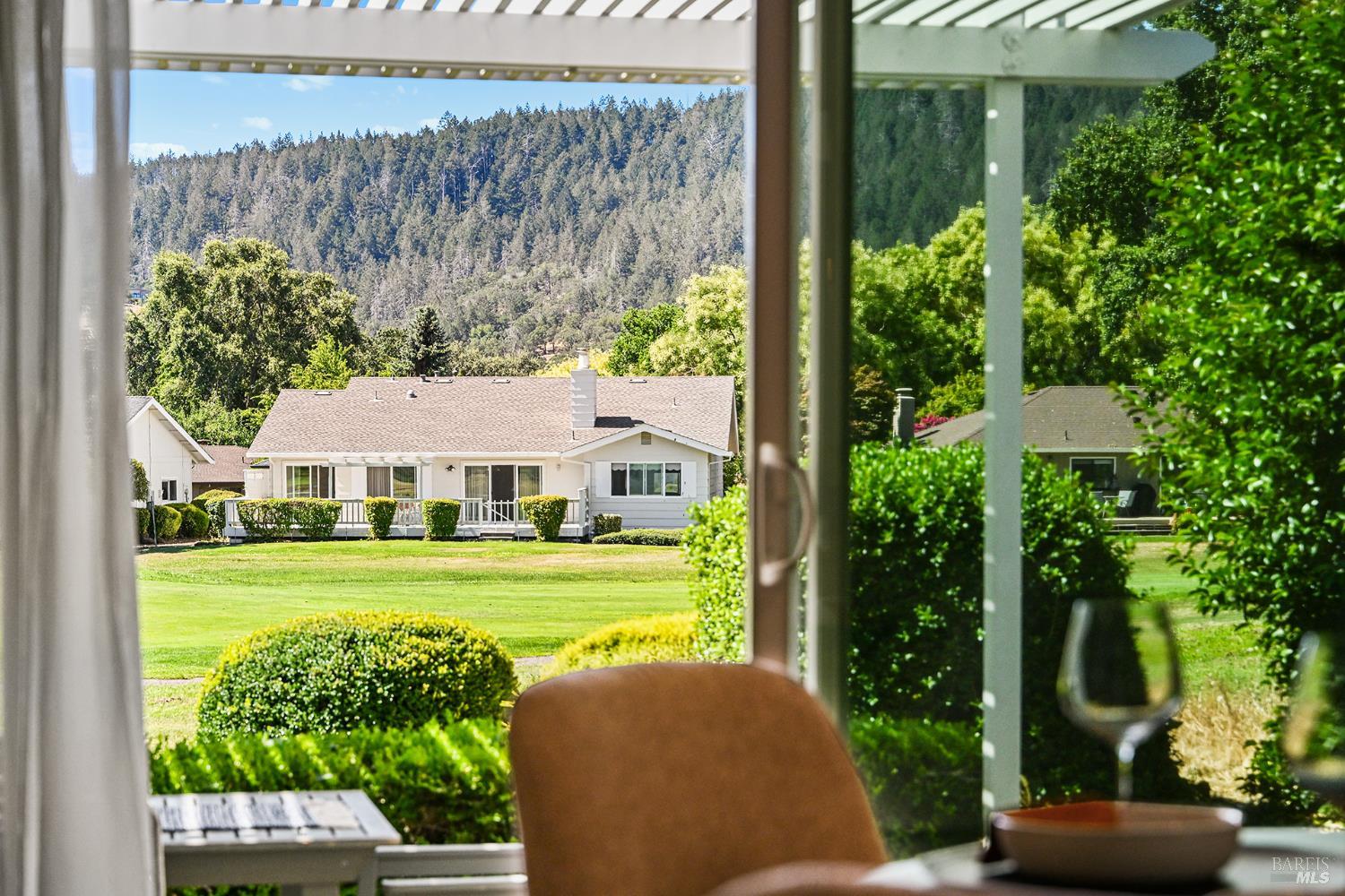 8911 Oakmont Drive Santa Rosa CA 95409