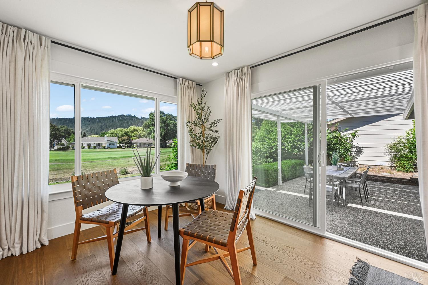 8911 Oakmont Drive Santa Rosa CA 95409