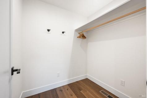 8911 Oakmont Drive Santa Rosa CA 95409